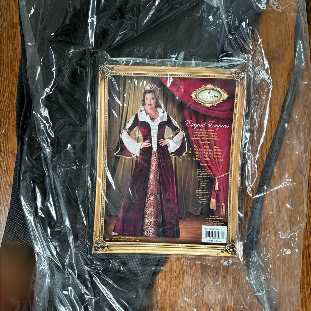 Elegant Burgundy and Gold Women's Queen Halloween Costume - Picture 2 of 3